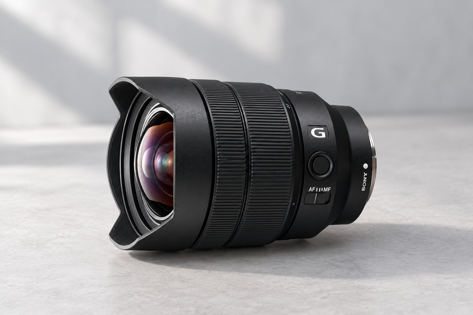 索尼FE 12-24mm f/4 G型号外观图
