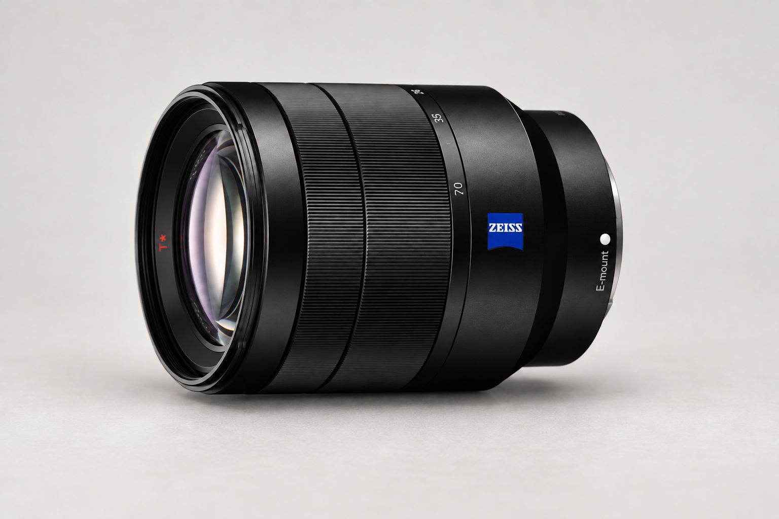 索尼FE Vario-Tessar T* 24-70mm f/4 OSS E口型号外观图
