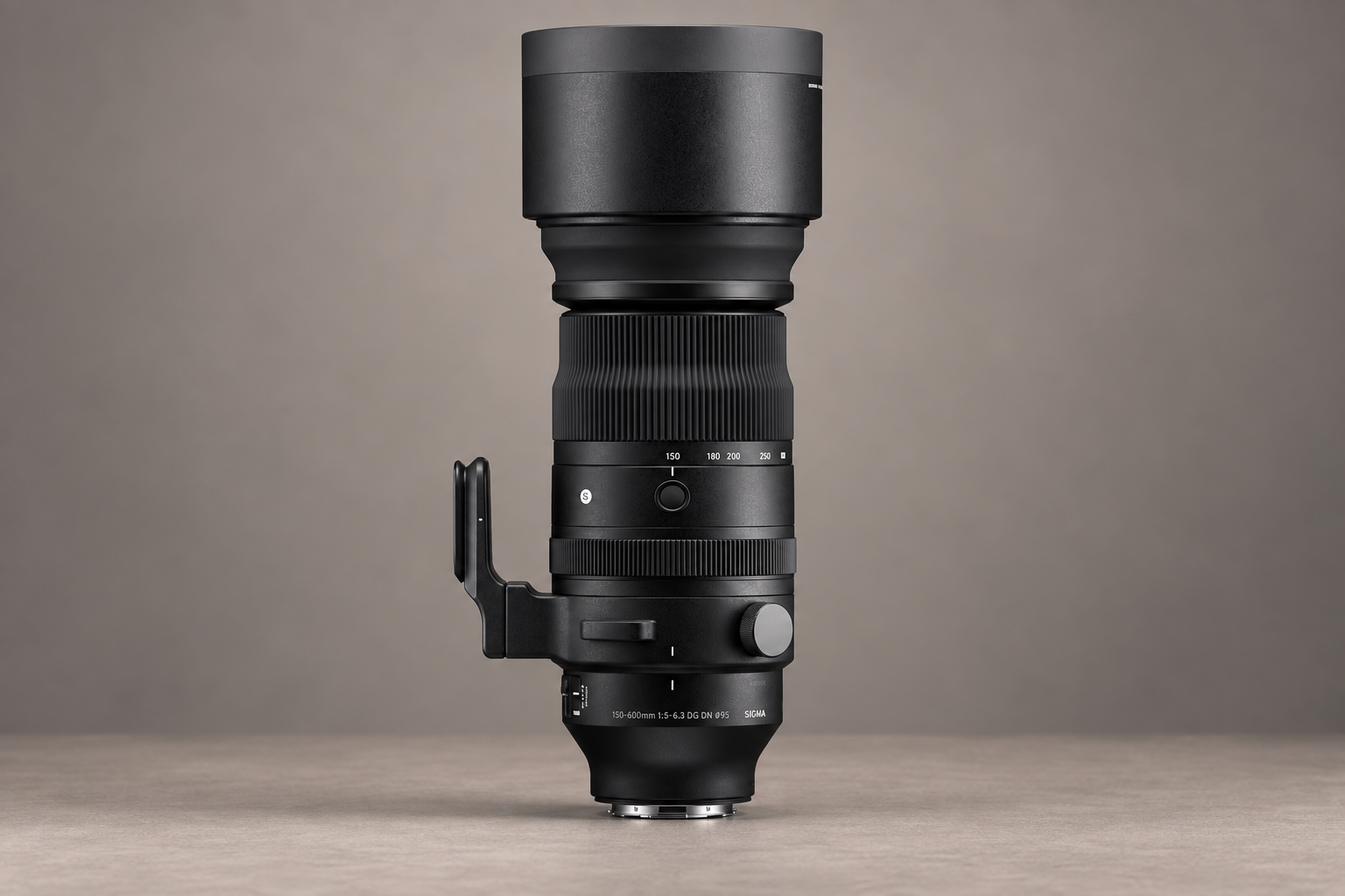 适马 150-600mm f/5-6.3 DG DN OS Sports型号外观图