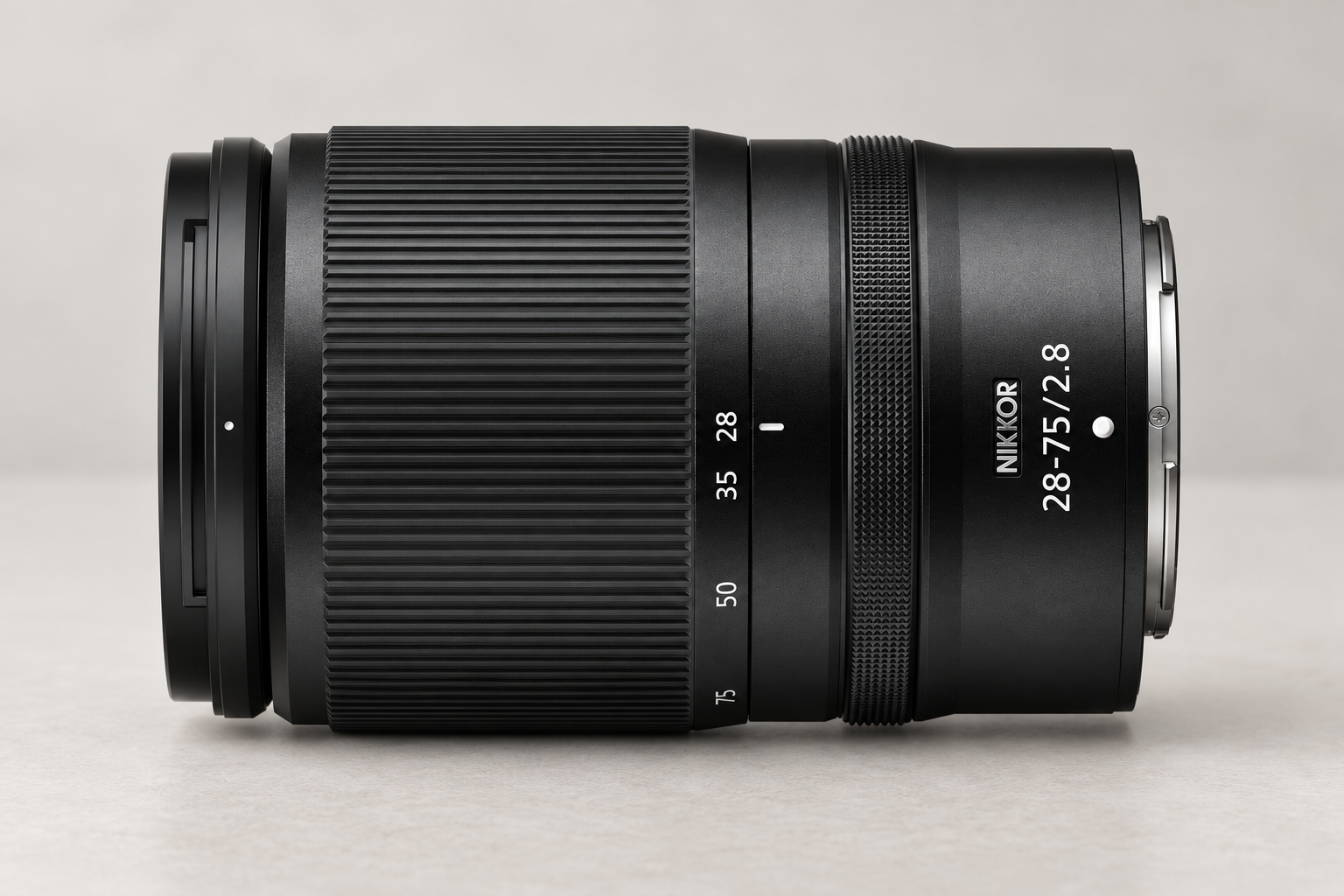尼康 Z 28-75mm f/2.8型号外观图