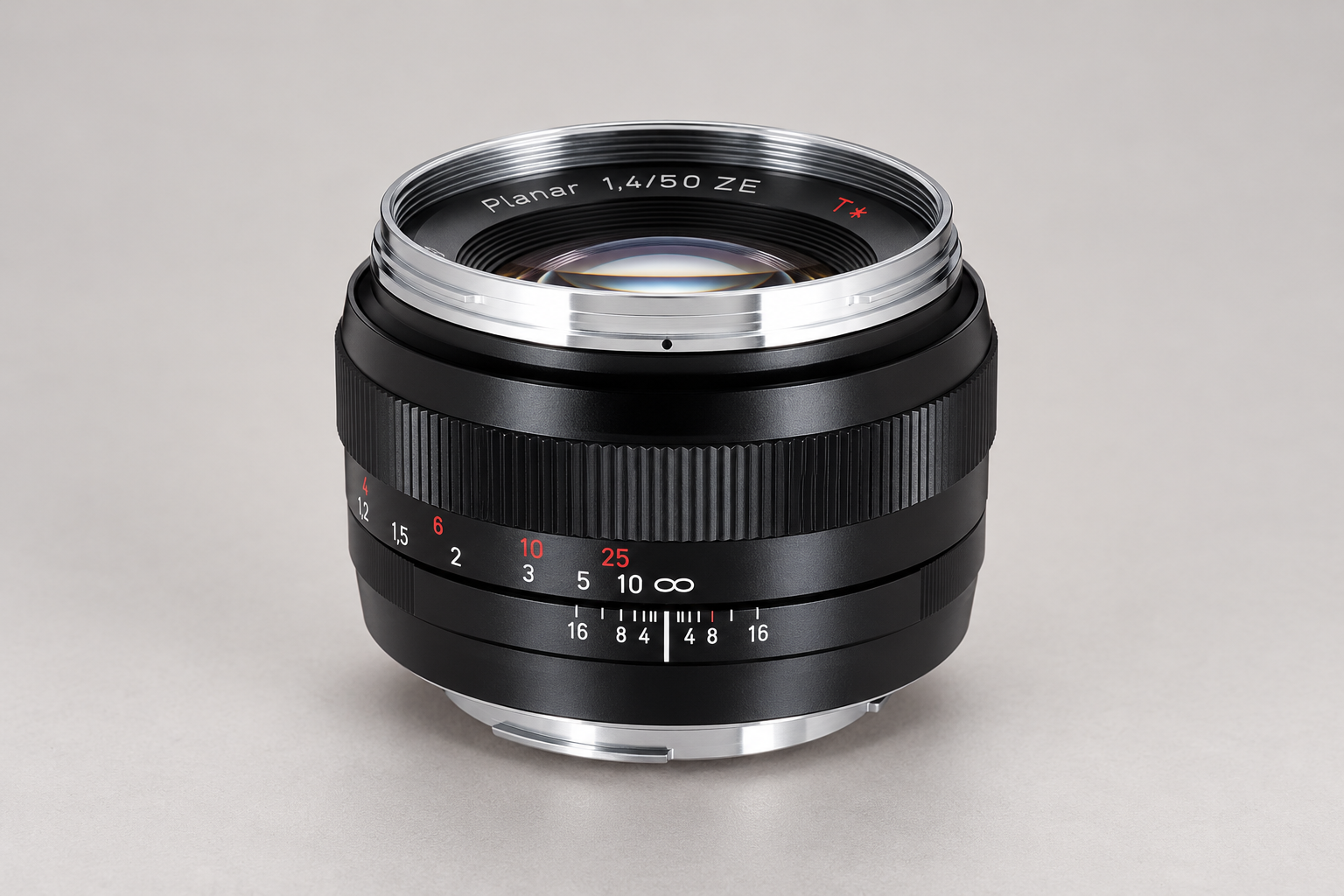 蔡司 Planar T* 50mm f/1.4 ZE 佳能口型号外观图