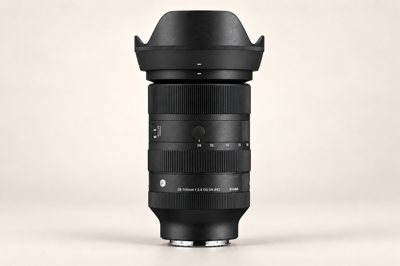 适马 28-105mm f/2.8 DG DN型号外观图